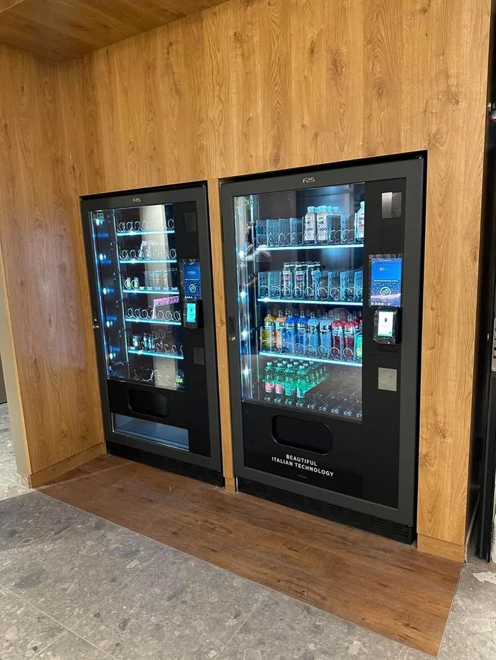 ESN Automaten im Fitnessstudio-Eingang